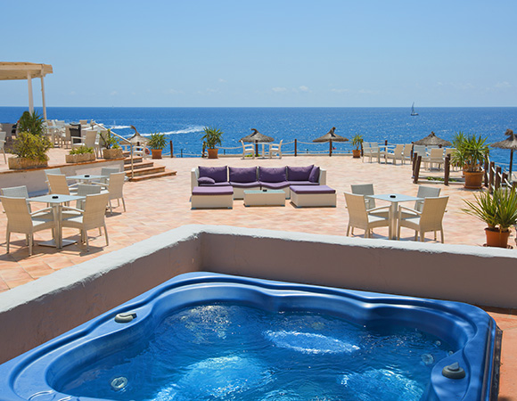 capecolom-servicios-piscina1 capecolom-servicios-piscina1