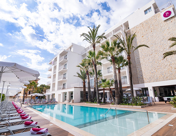 yate-servicios-piscina4 yate-servicios-piscina4